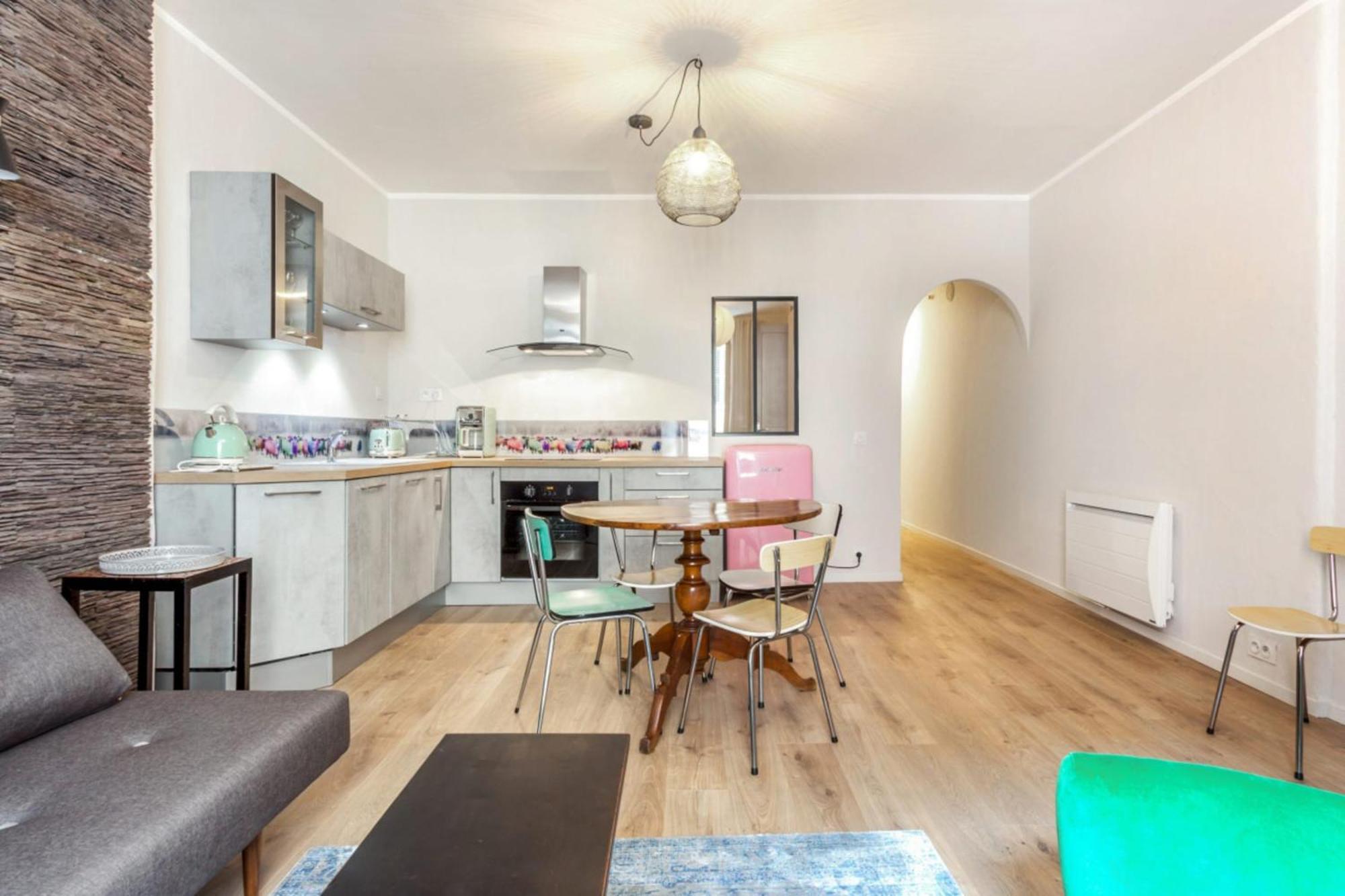 Appartement Sainte Claire Vintage - Welkeys Annecy Bagian luar foto