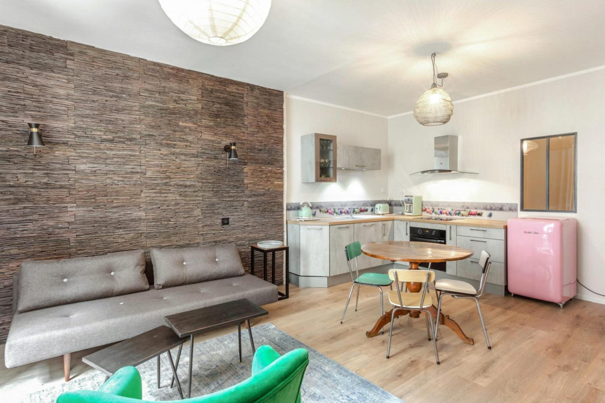 Appartement Sainte Claire Vintage - Welkeys Annecy Bagian luar foto